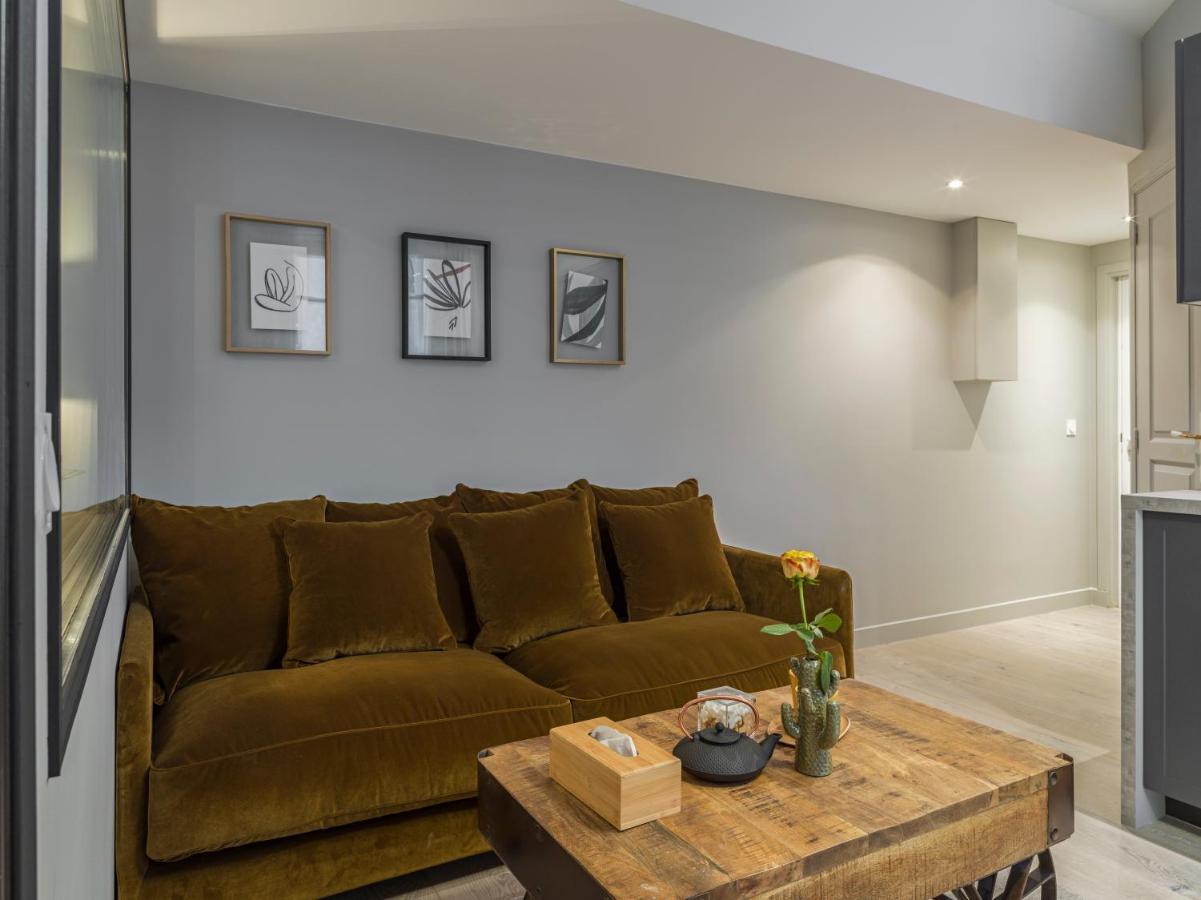 Fabulous Grey Apartment Paris Exterior photo